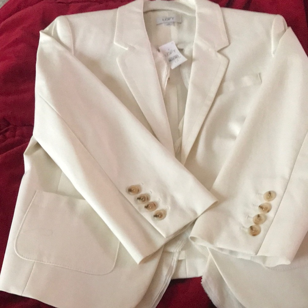 Ann Taylor LOFT off white blazer NWT size 12.  Item is in excellent condition.
